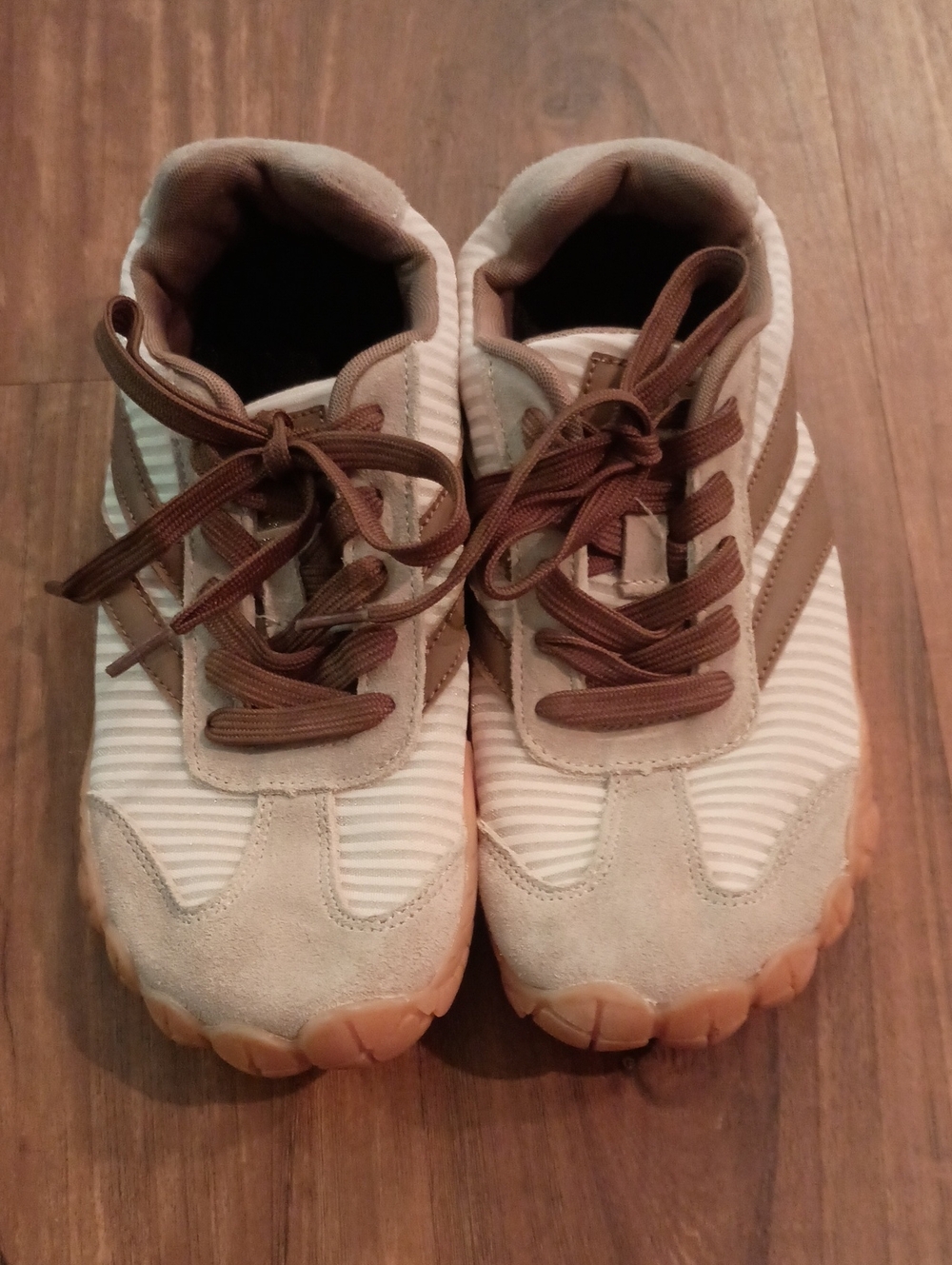Illustrations Barefoot Sneakers